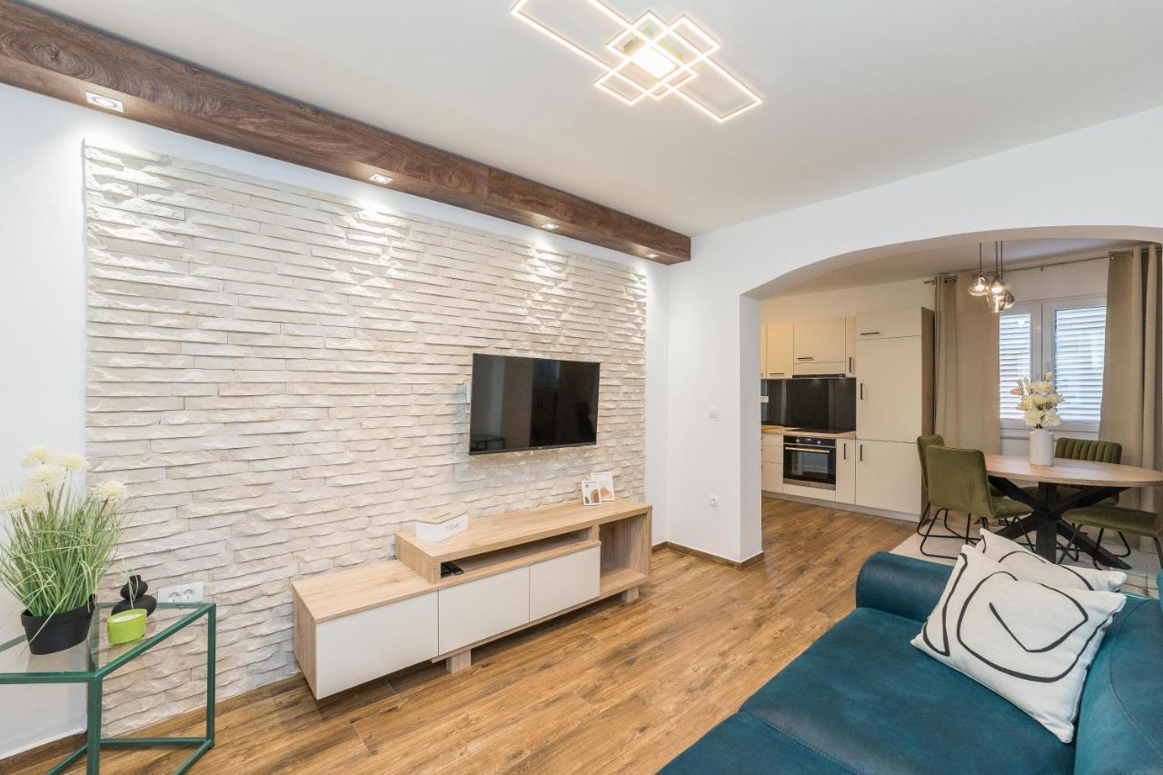 Saluto Al Sole Apartment Zadar Bagian luar foto